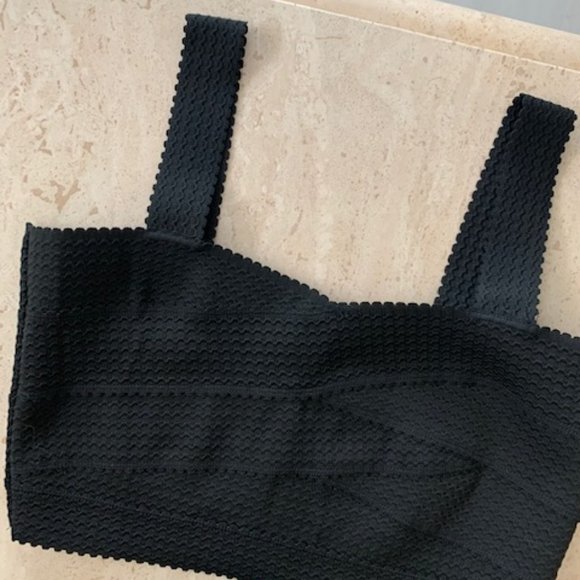 Scalloped Mod Crop Top - Picture 9 of 10